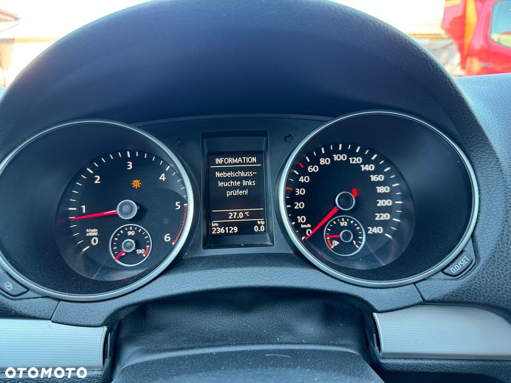Volkswagen Golf - 33