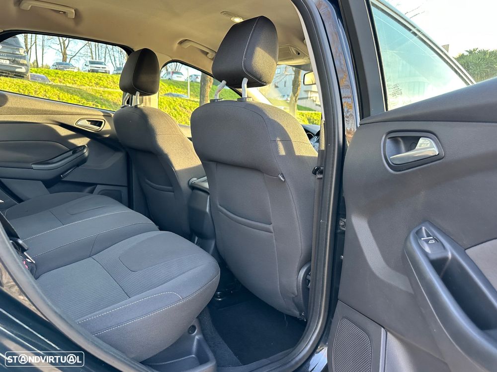 Ford Focus 1.6 TDCi DPF Trend - 24