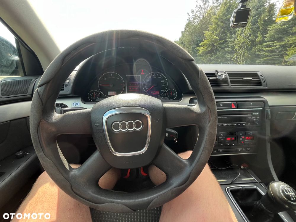 Audi A4 Avant 2.0 TDI - 16