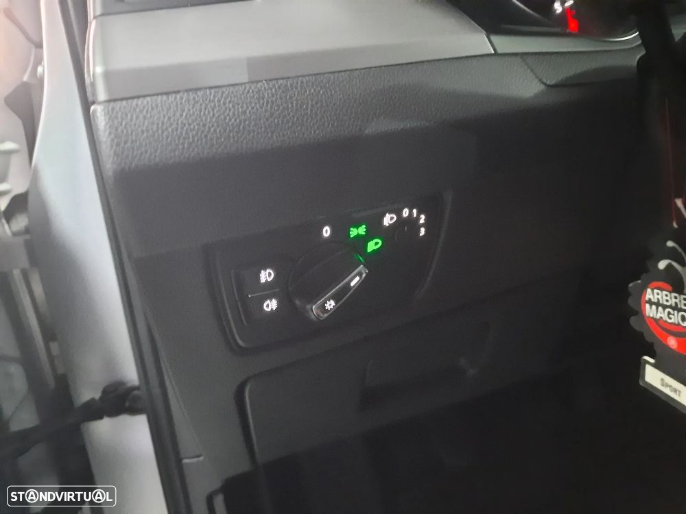 VW Passat 1.6 TDI BlueMotion - 40