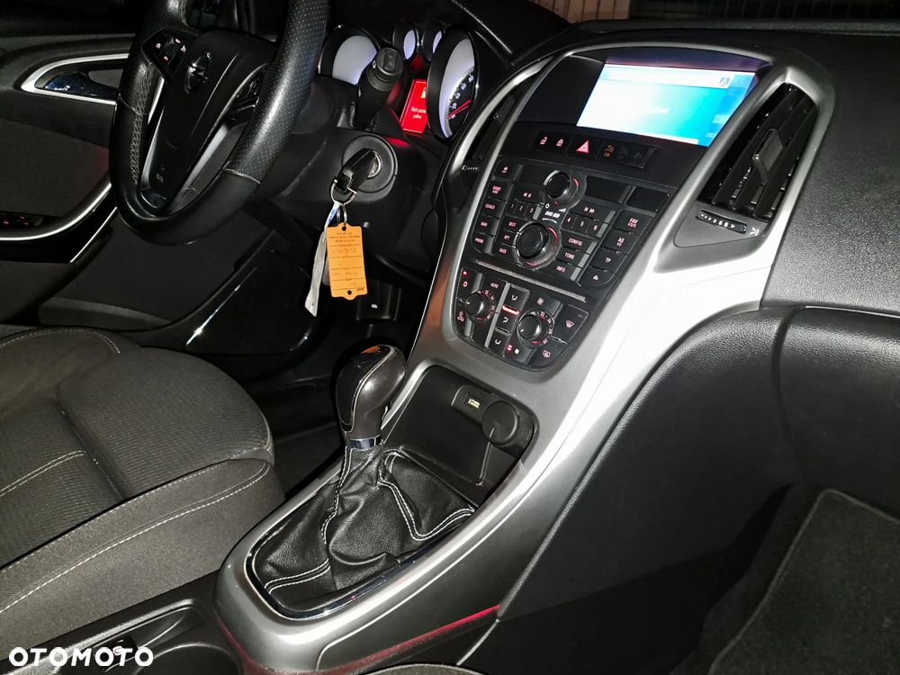 Opel Astra 1.6 Turbo Innovation - 13