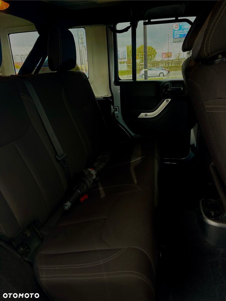 Jeep Wrangler 3.6 Unlim Rubicon X - 11