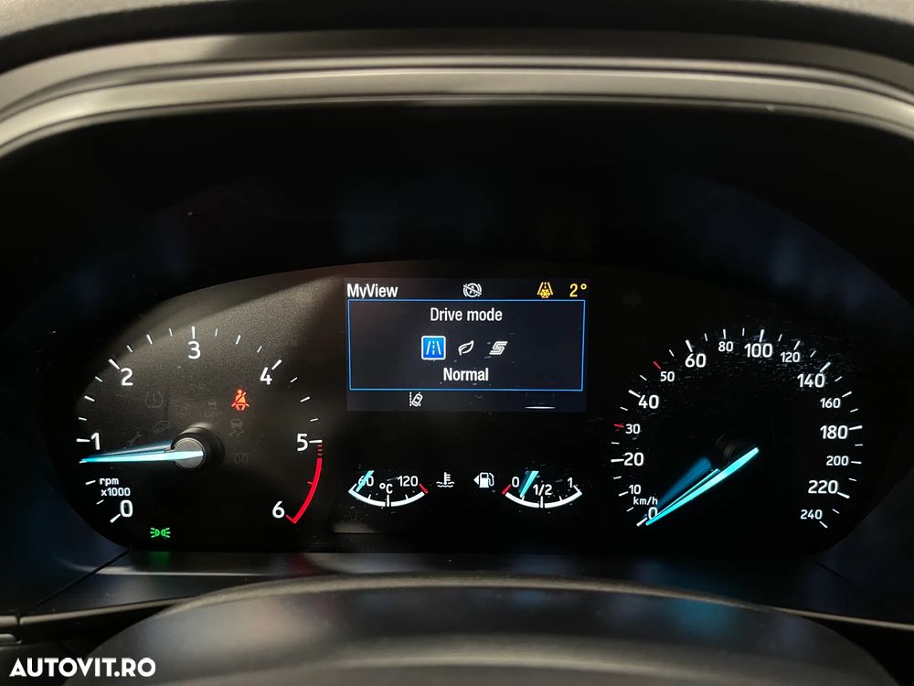 Ford Focus 1.5 EcoBlue Trend Edition - 24