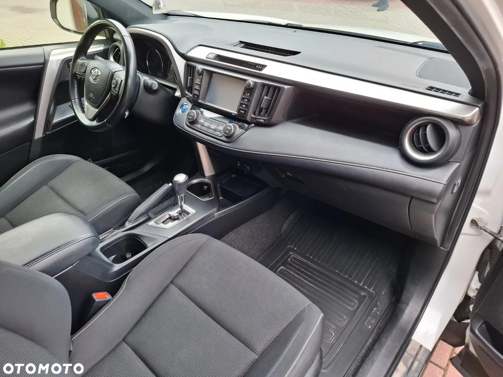 Toyota RAV4 Hybrid Selection 4x2 - 15