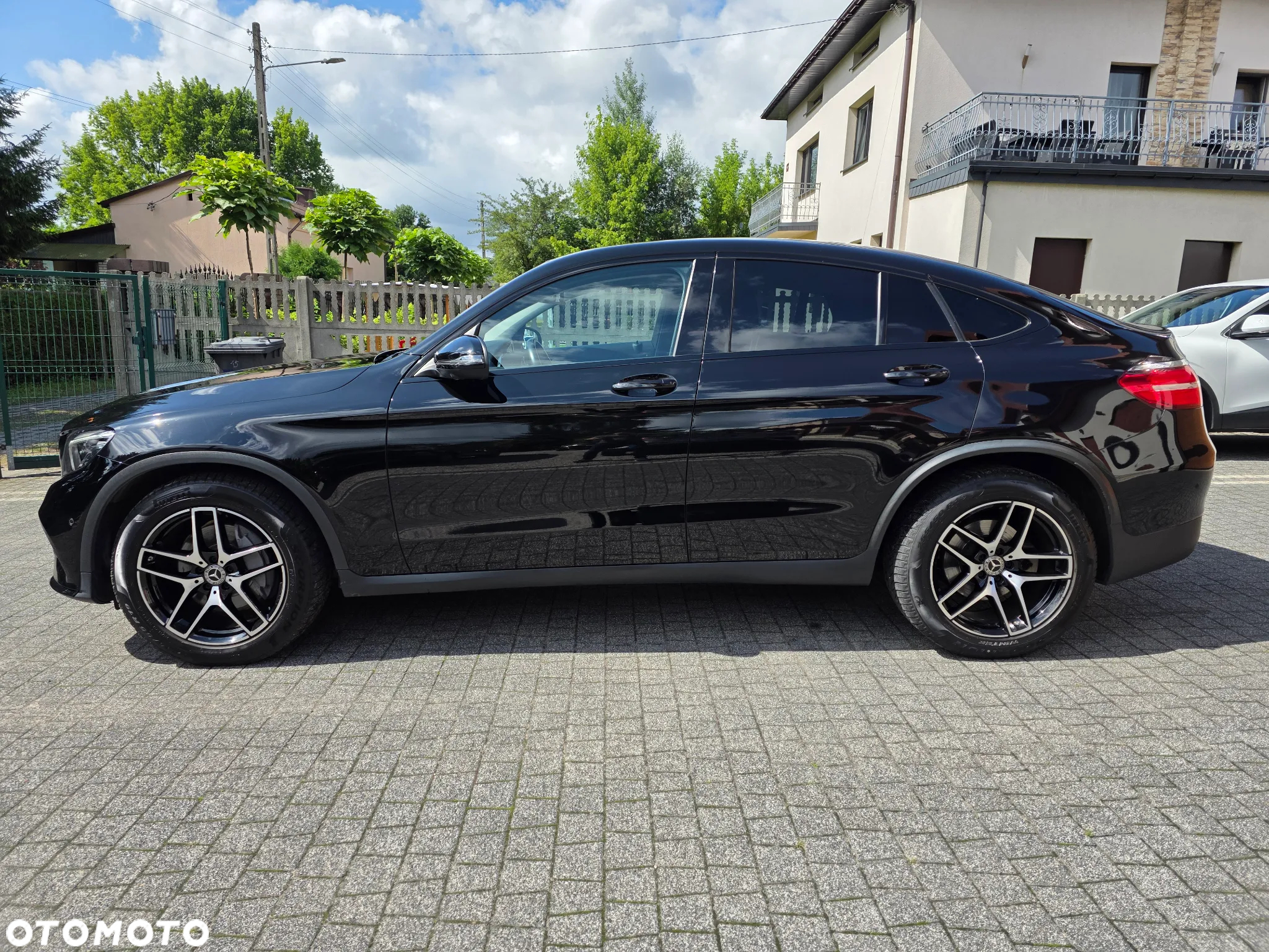 Mercedes-Benz GLC 250 Coupe 4Matic 9G-TRONIC - 13