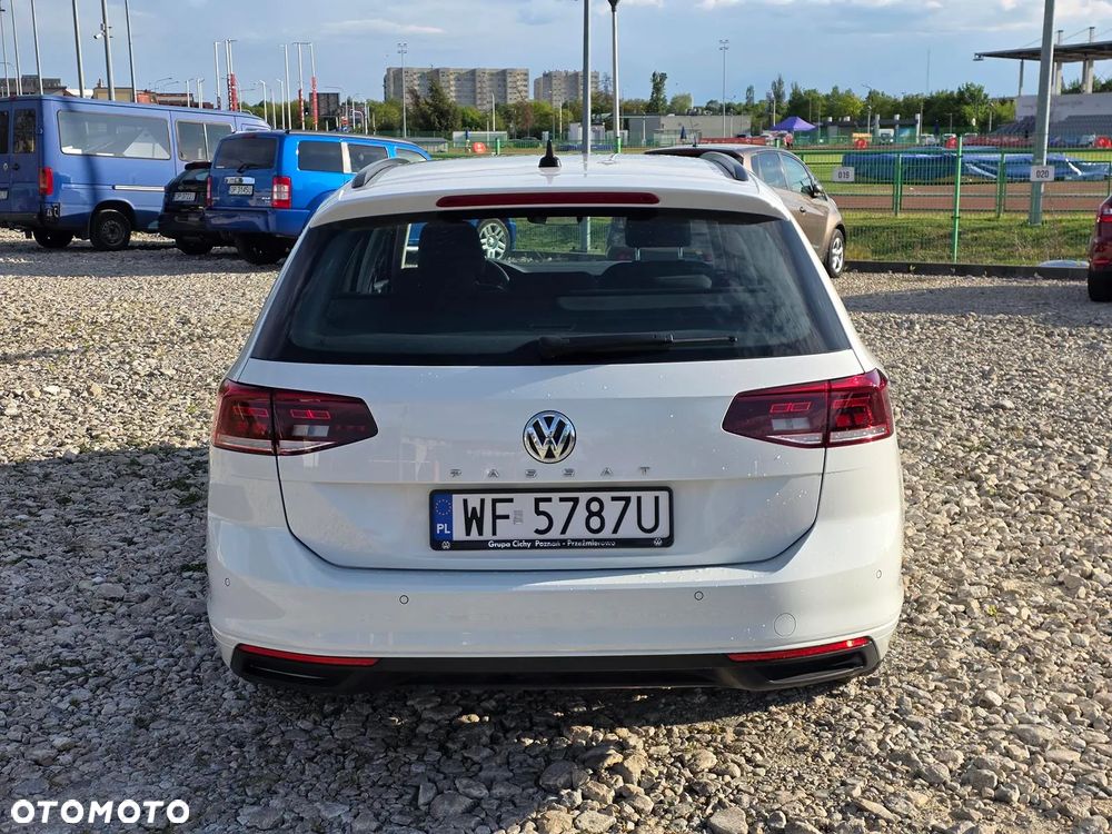 Volkswagen Passat 1.5 TSI EVO Essence DSG - 8