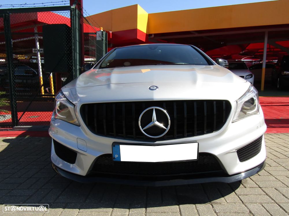 Mercedes-Benz CLA 200 d Shooting Brake AMG Line - 2