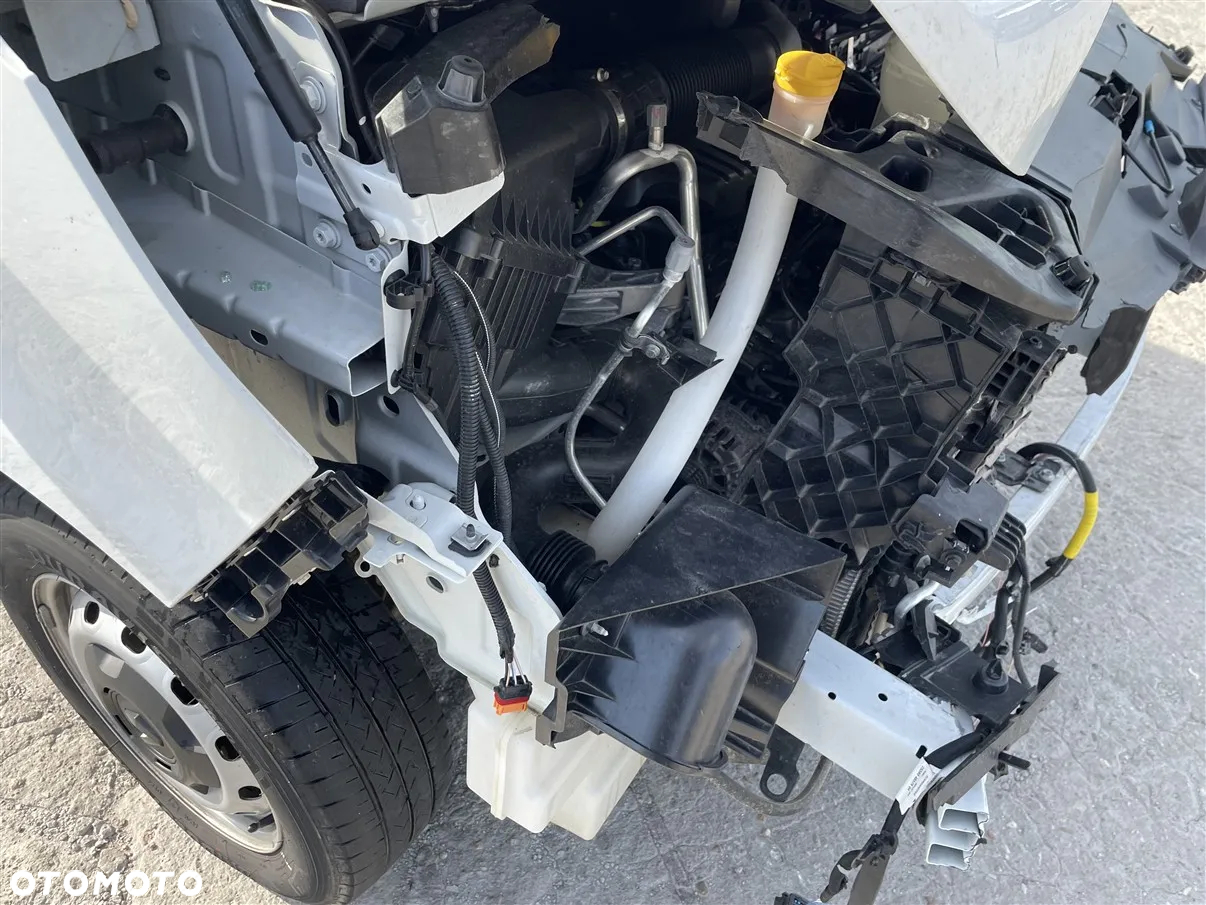 Renault TRAFIC - 16