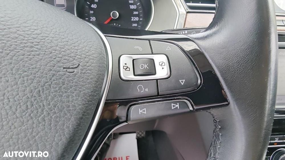Volkswagen Passat - 28