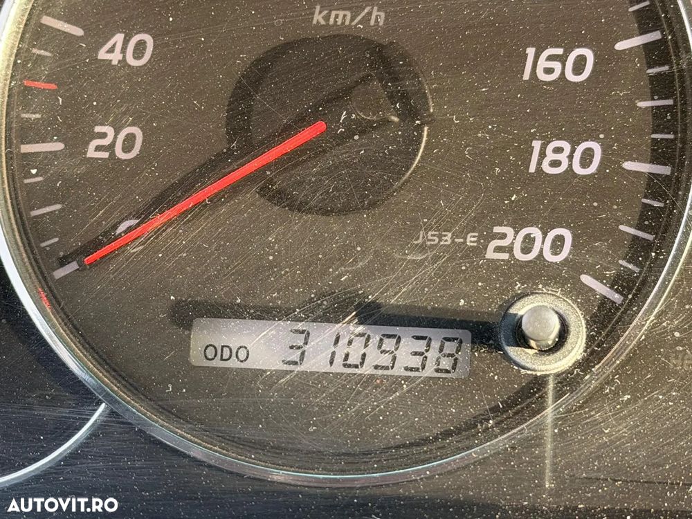 Toyota Land Cruiser - 28