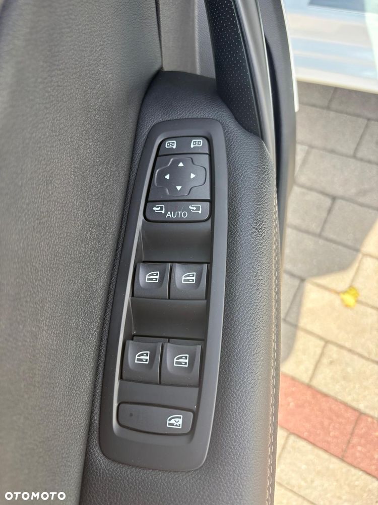 Renault Megane 1.2 Energy TCe Intens EDC - 11