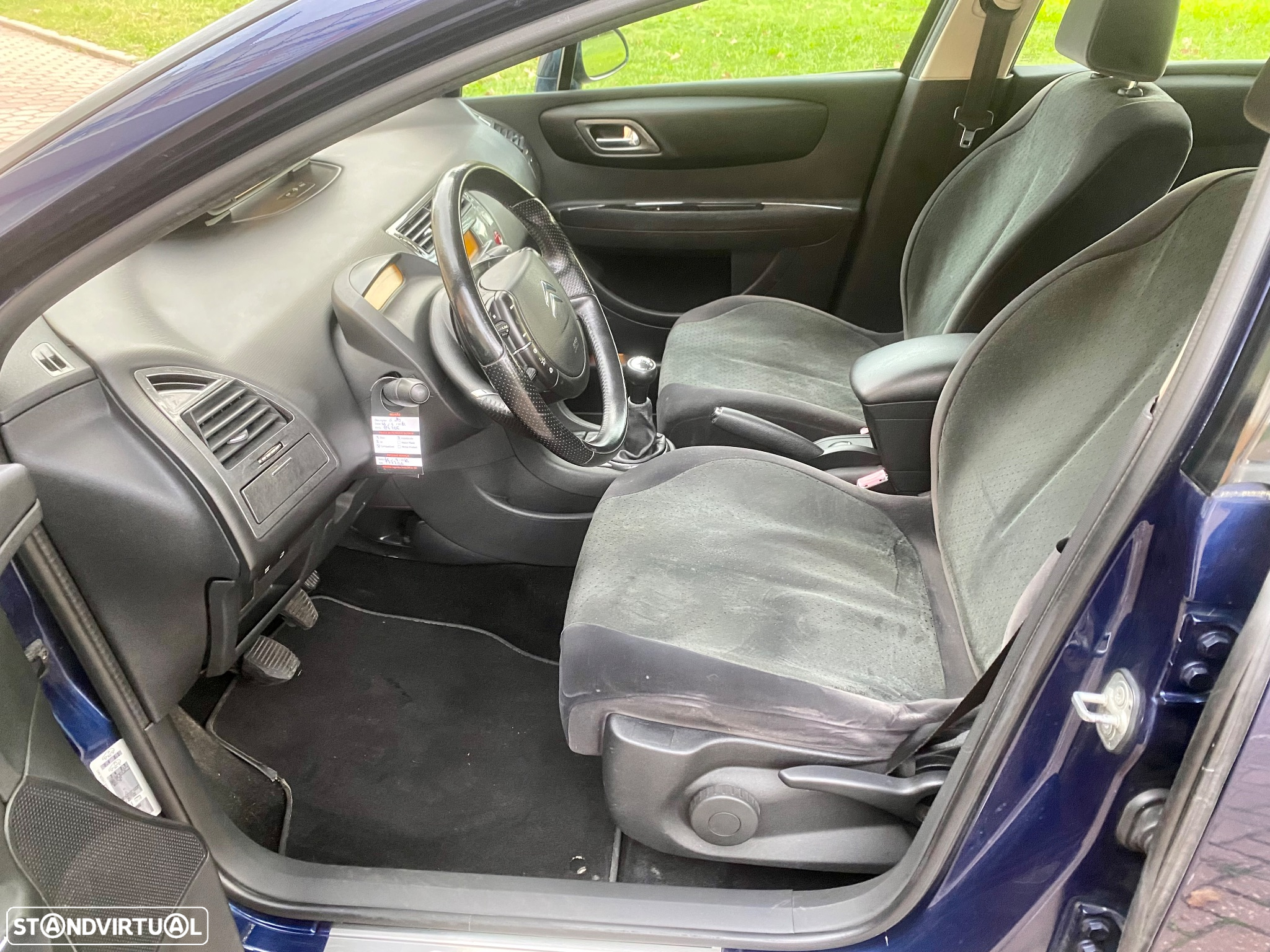 Citroën C4 1.6 HDi 110 Exclusive - 17