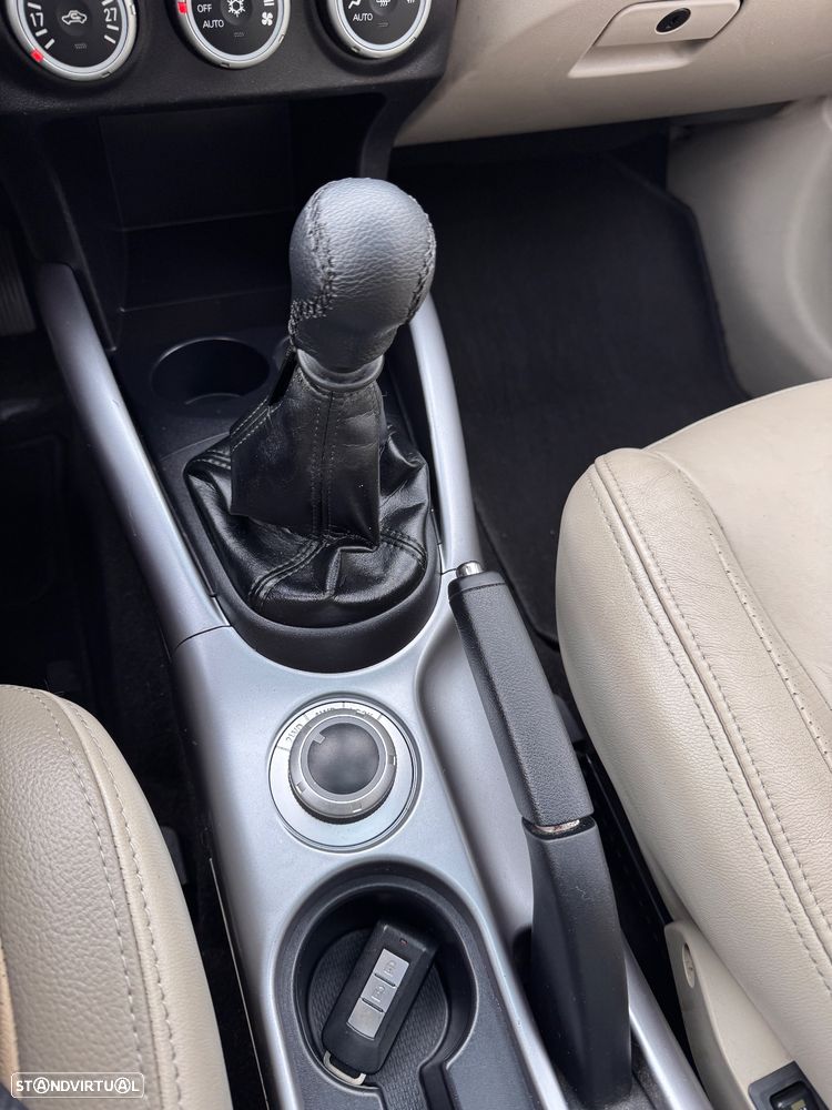 Mitsubishi Outlander 2.0 DI-D Instyle2 4WD - 12