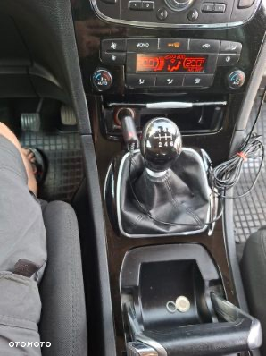 Ford Galaxy - 12