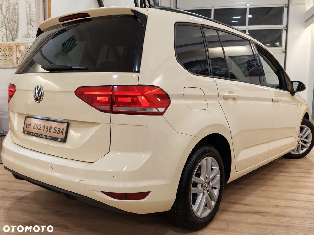 Volkswagen Touran - 13