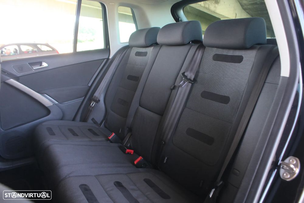 VW Tiguan 2.0 TDI Sport 4Motion - 30