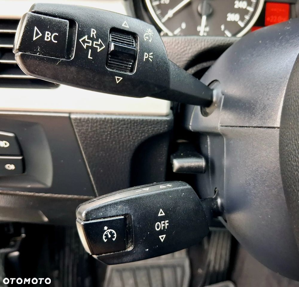 BMW Seria 3 318d DPF Edition Lifestyle - 33
