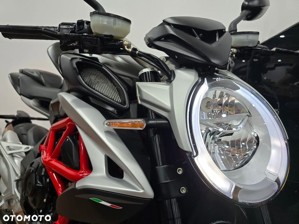 MV AGUSTA Brutale - 9