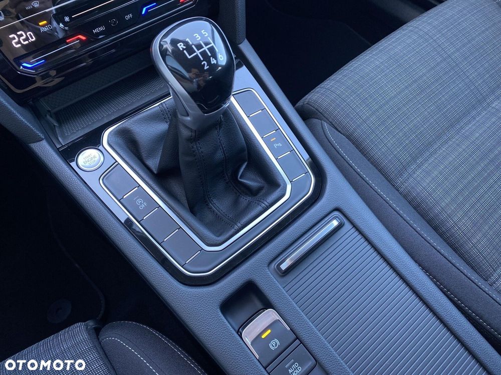 Volkswagen Passat Variant 2.0 TDI EVO Business - 19