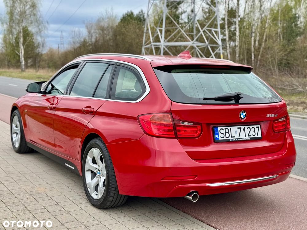 BMW Seria 3 318d Luxury Line - 12