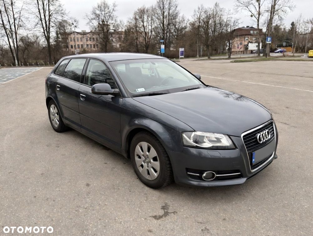Audi A3 Sportback - 1