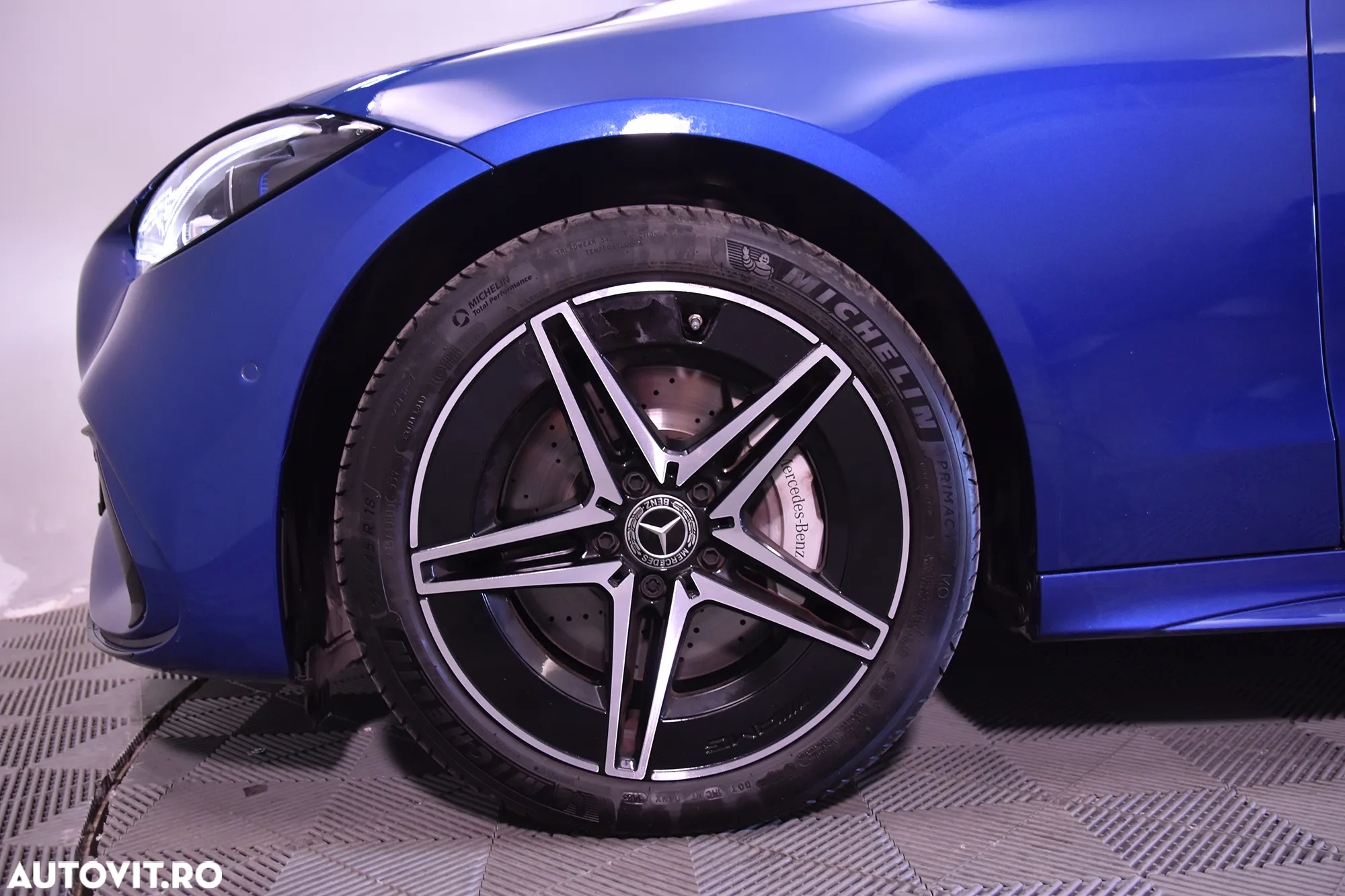 Mercedes-Benz C 300 e 9G-TRONIC AMG Line - 13