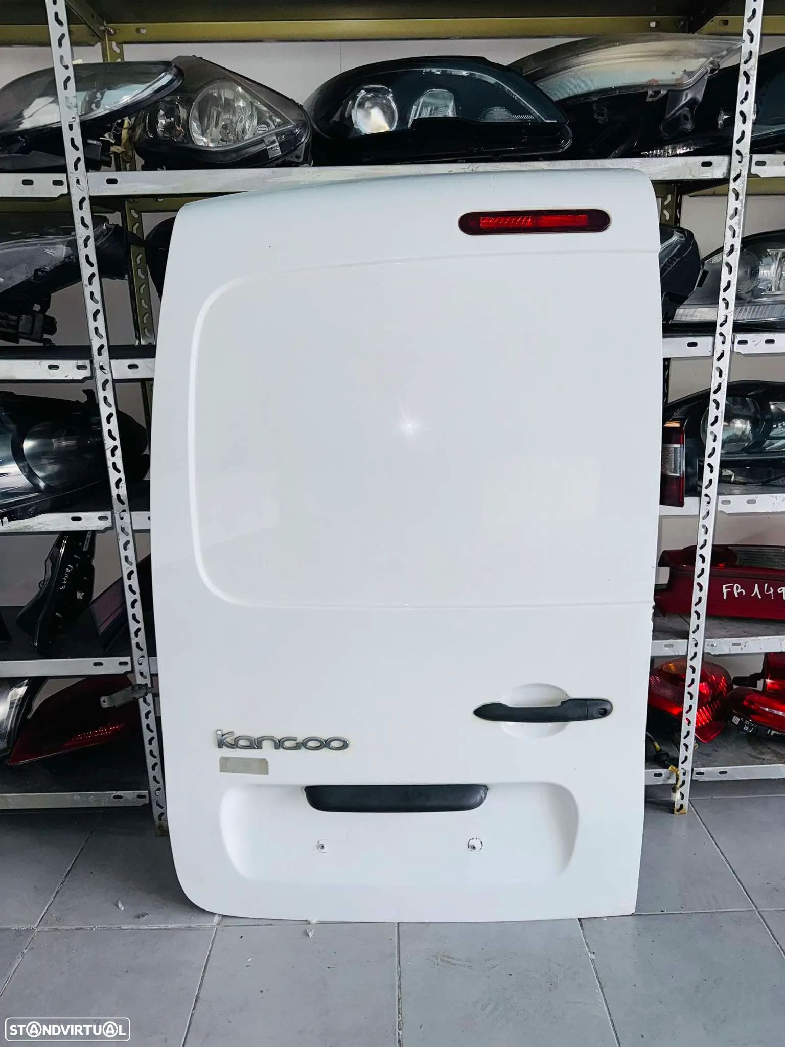 Porta Trás Esquerda Renault Kangoo - 2008 / 2018 - 1