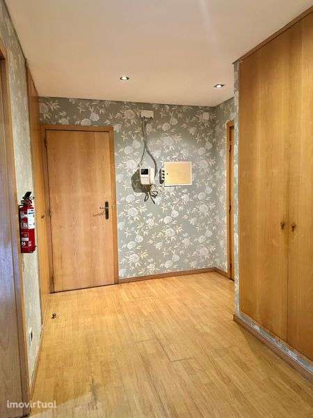 Arrendamento T5 em Lisboa - Grande imagem: 2/11