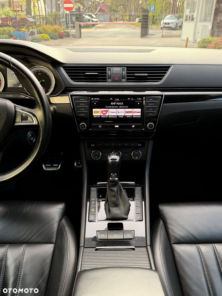 Skoda Superb 2.0 TDI L&K DSG - 9