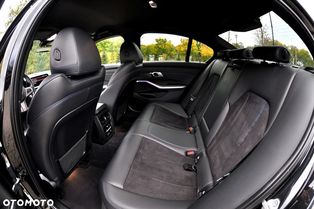 BMW Seria 3 318d M Sport Shadow - 20
