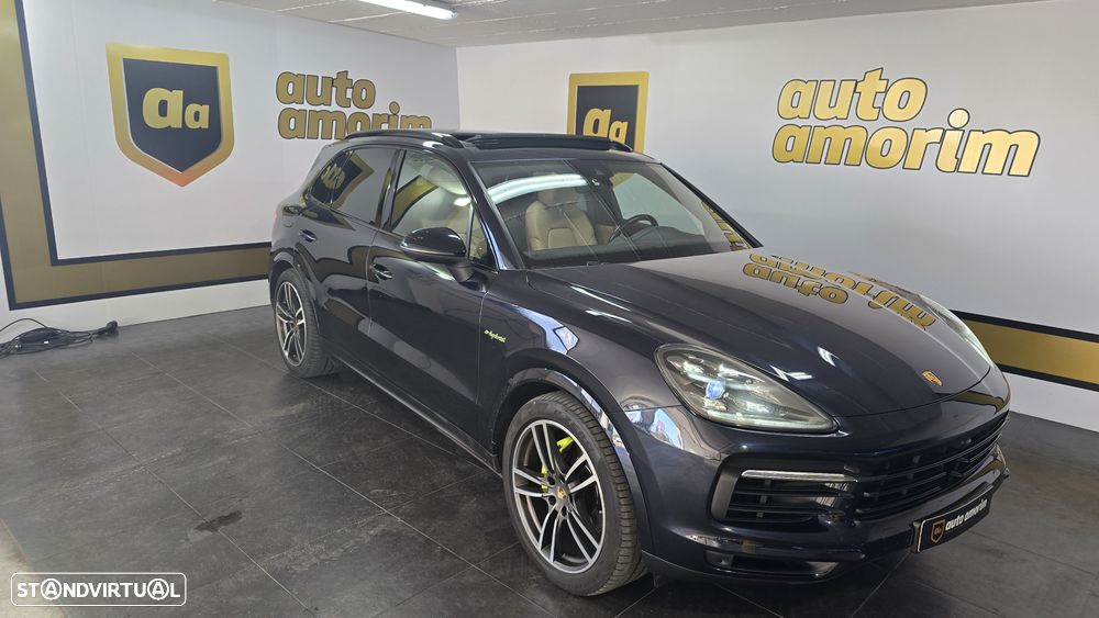 Porsche Cayenne - 4