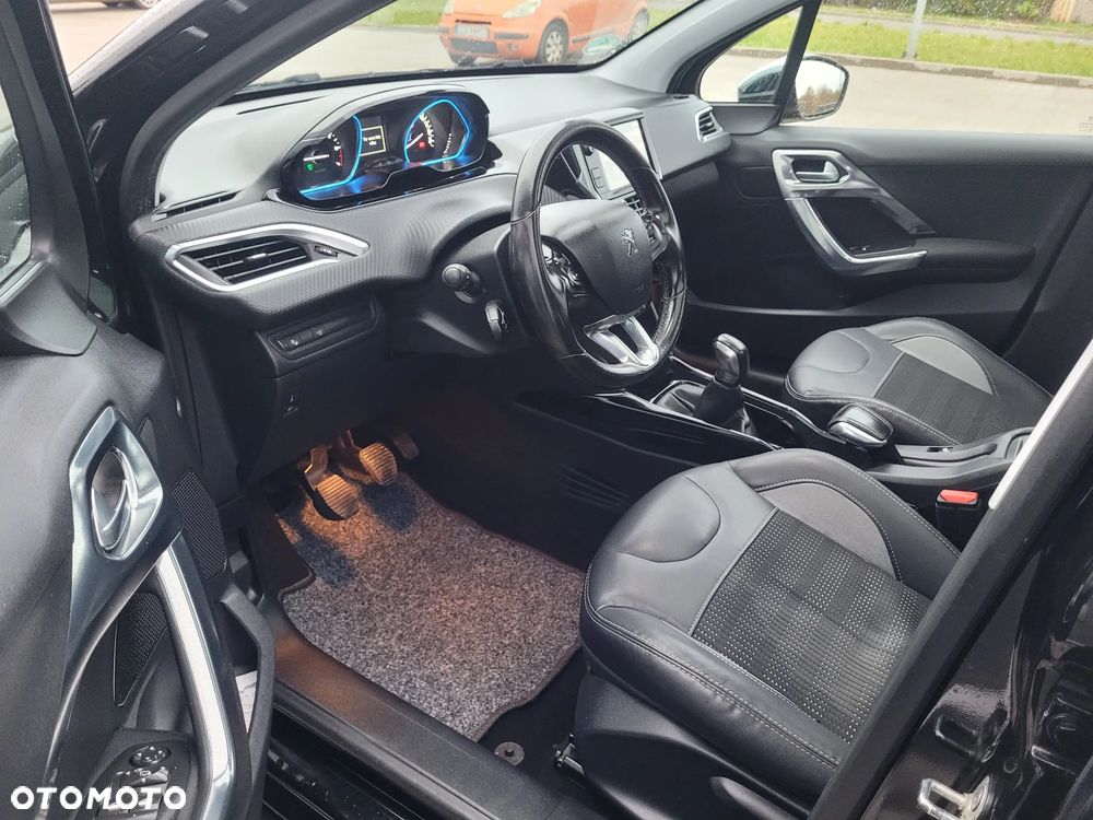 Peugeot 2008 PureTech 110 Stop&Start GT-Line Edition - 28