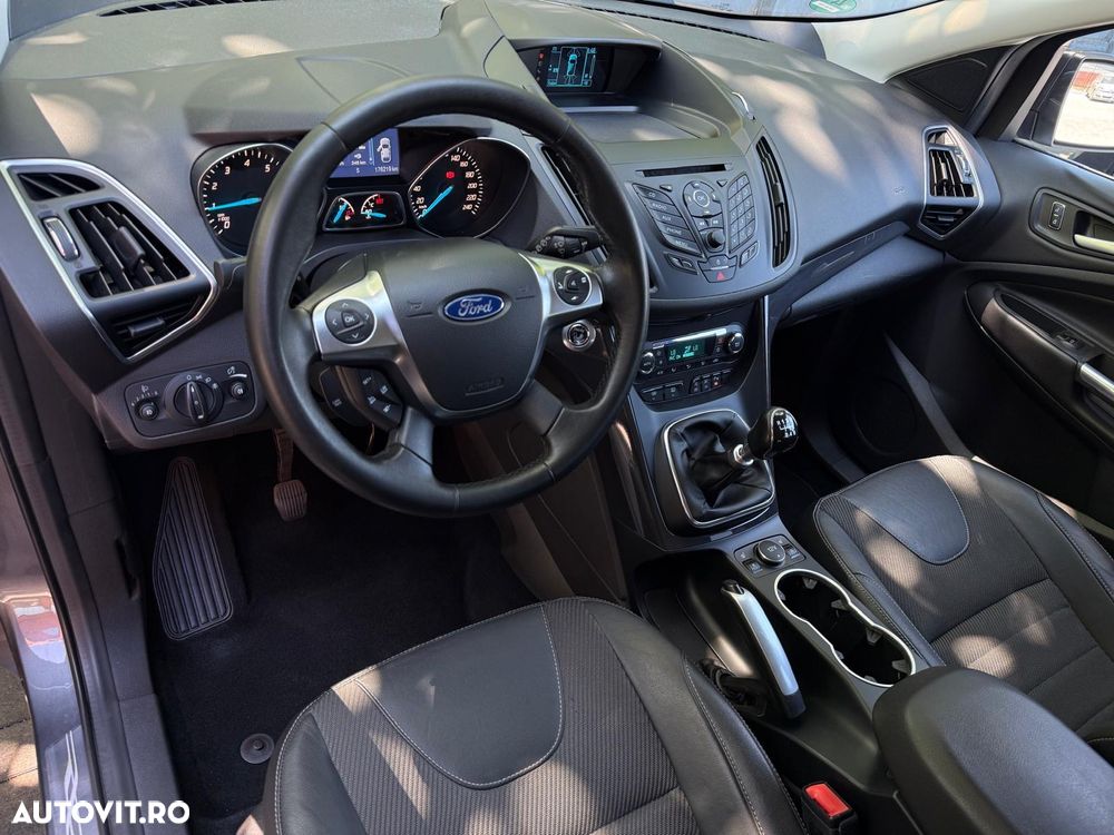 Ford Kuga - 11