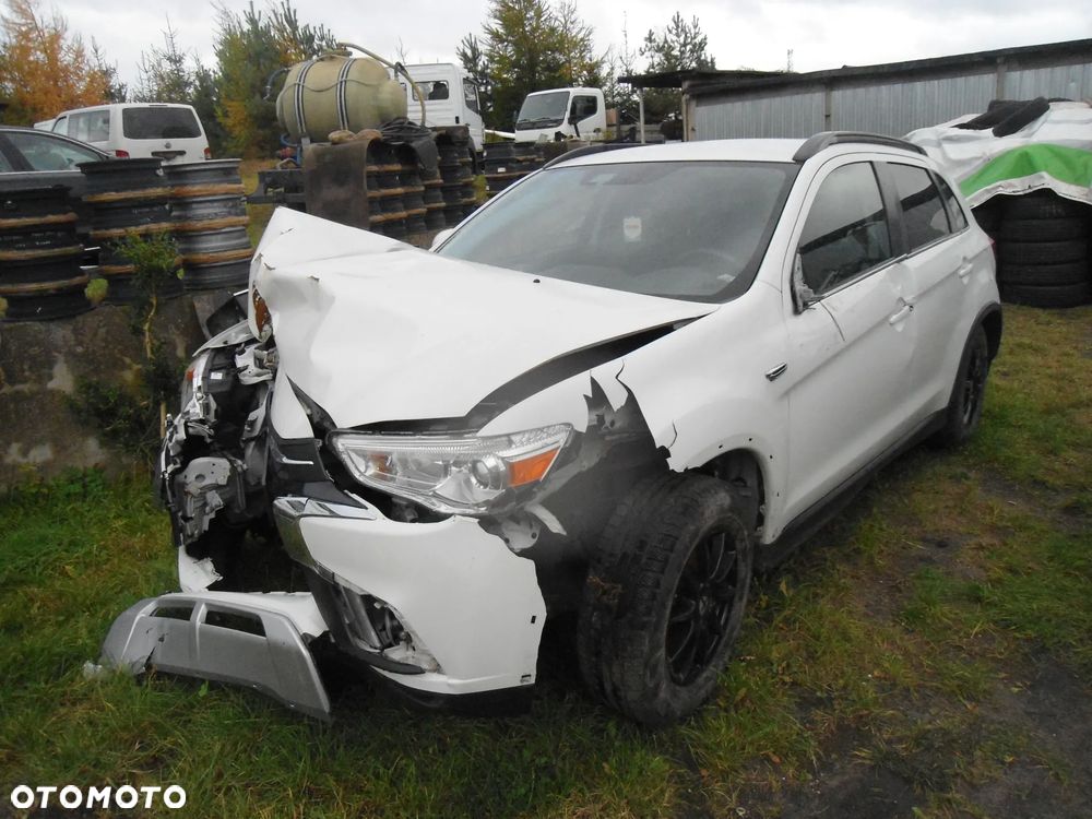 Mitsubishi ASX 1.6 Black Edition - 3