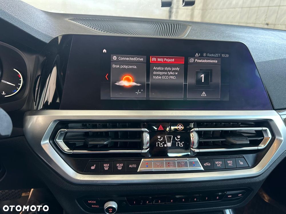 BMW Seria 3 330i Sport Line - 18