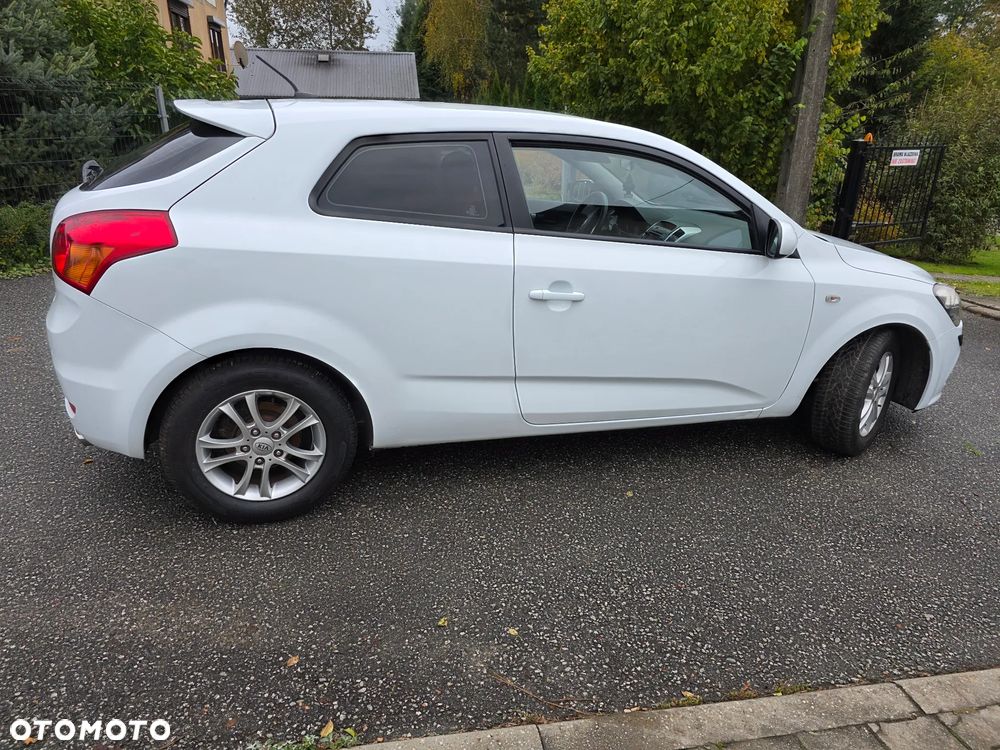 Kia ProCeed pro Ceed 1.4 CVVT Dream-Team Edition - 28