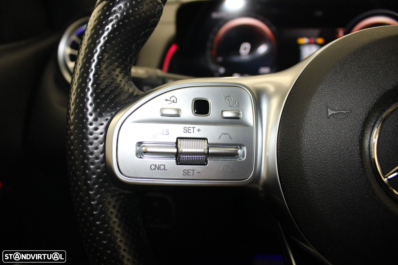 Mercedes-Benz EQB 350 4Matic AMG Line - 12