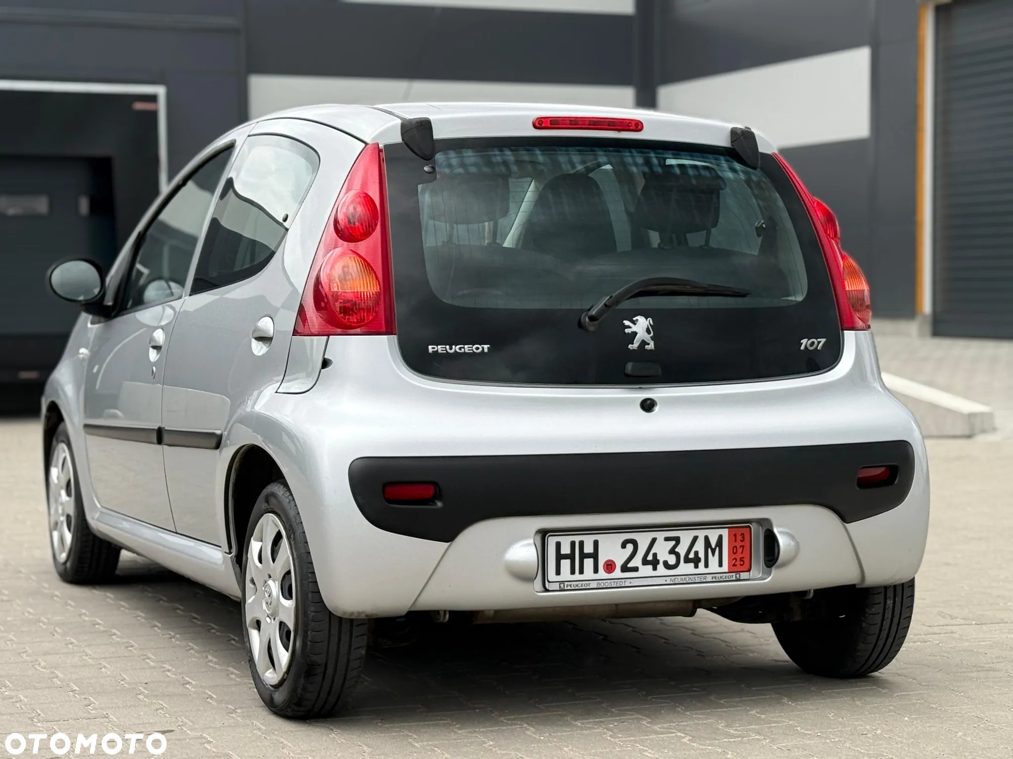 Peugeot 107 1.0 Happy Euro5 - 8