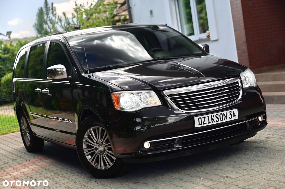 Chrysler Town & Country 3.6 Limited - 18