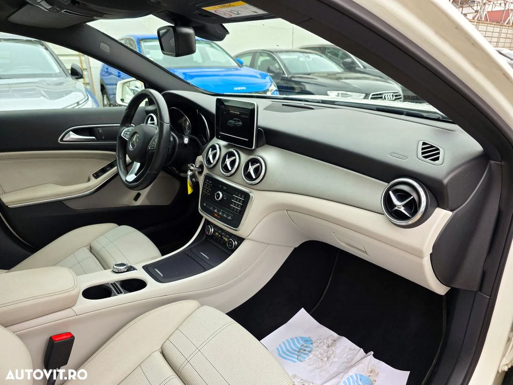 Mercedes-Benz GLA 250 4MATIC 7G-DCT AMG Line - 15