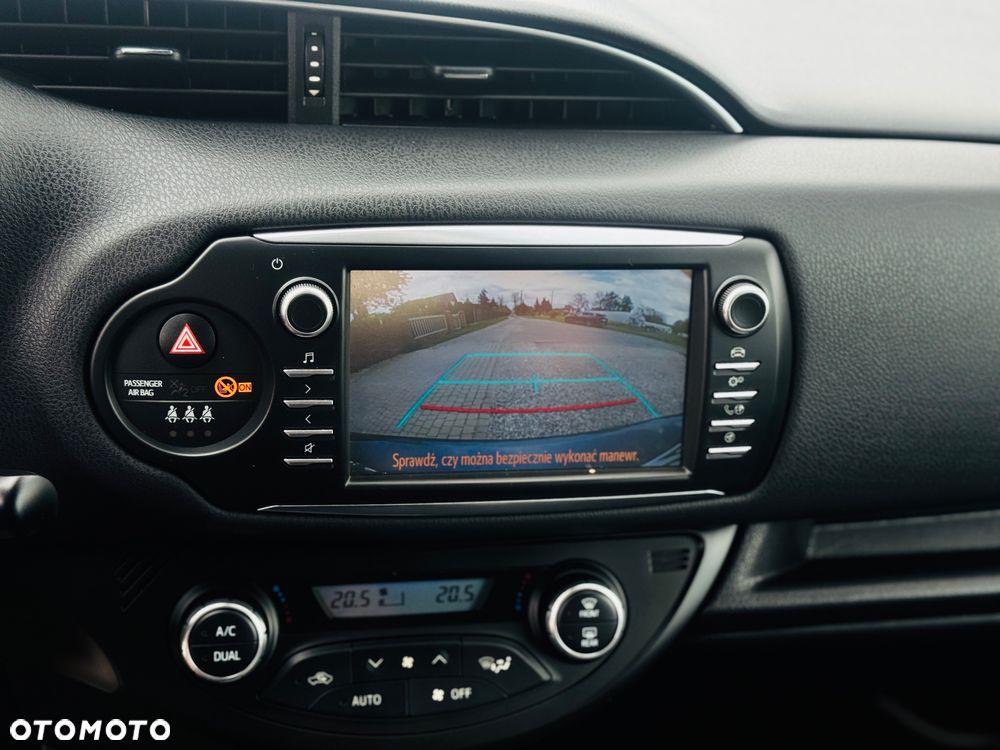 Toyota Yaris Hybrid 1.5 Executive - 9