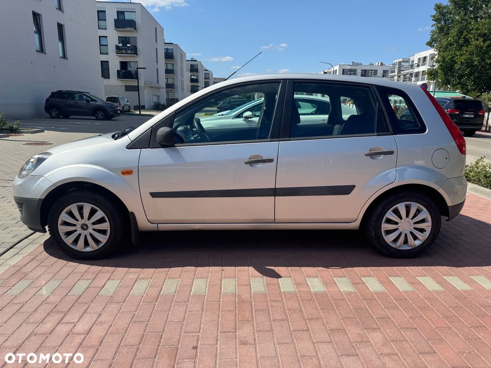 Ford Fiesta 1.3 - 8