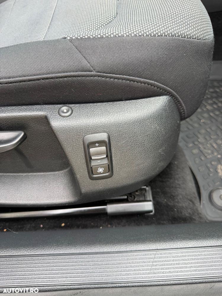 Volkswagen Passat 2.0 TDI 4Motion DPF DSG Comfortline - 8