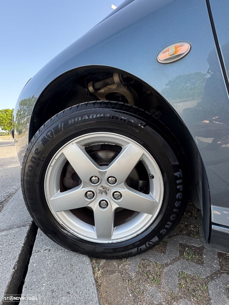 Peugeot 407 SW 1.6 HDi SE Navteq FAP - 12