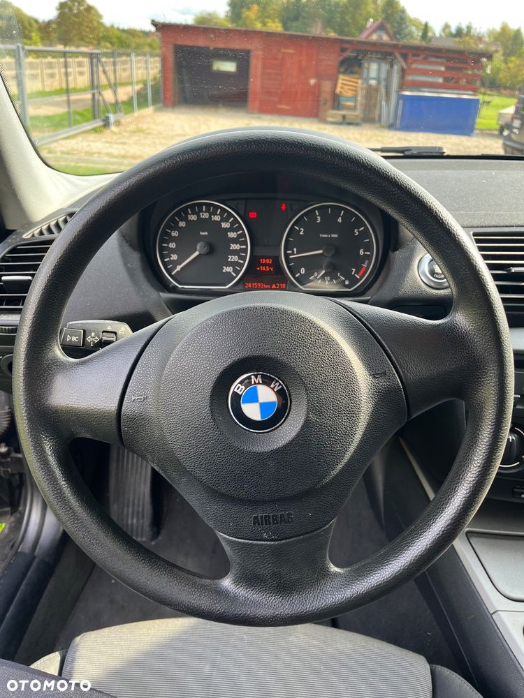 BMW Seria 1 116i - 16