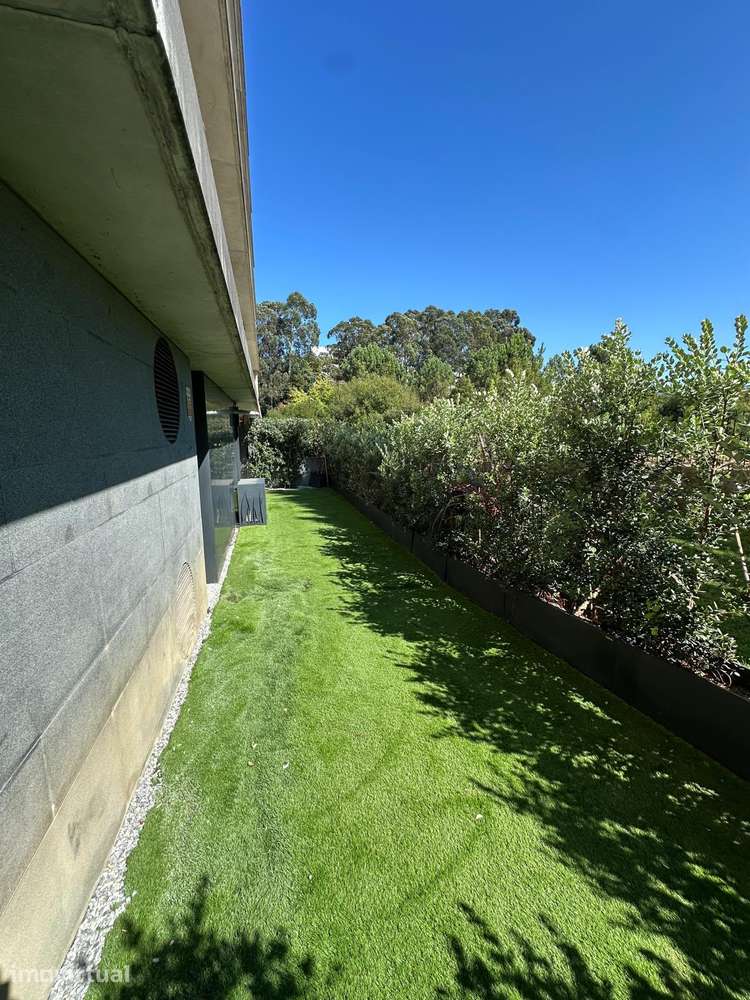 Apartamento T1 em Condomínio de Luxo Fechado | Piscina e Campo Ténis - Grande imagem: 5/35