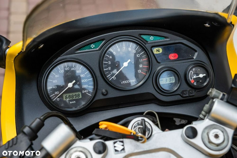 Suzuki GSX - 9