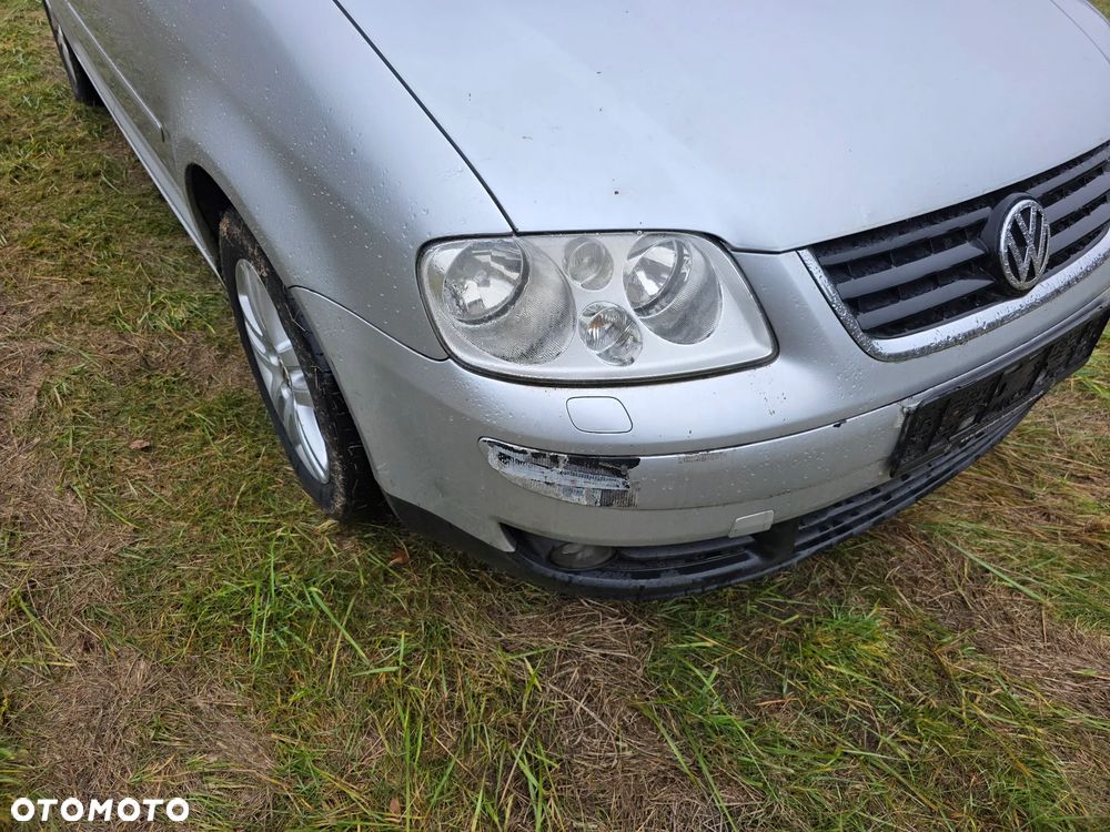 Volkswagen Touran 1.6 FSI - 9