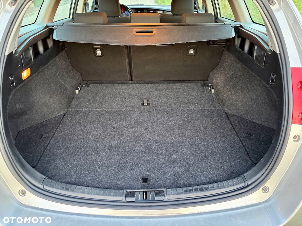 Toyota Auris 1.4 D-4D Premium + EU5 - 35