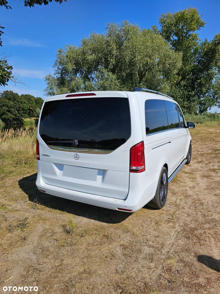 Mercedes-Benz Klasa V 300 d Extralang 9G-TRONIC Avantgarde Edition - 8
